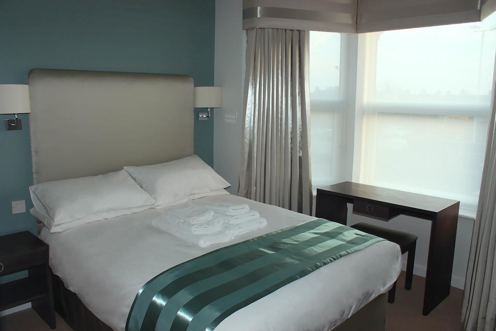 Mccafferty'S Guesthouse Ilford Ruang foto