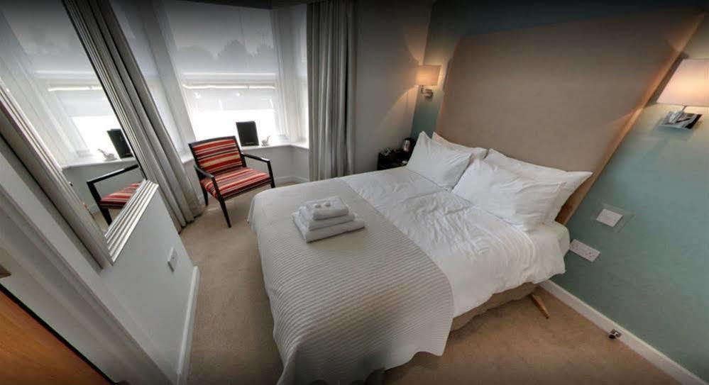 Mccafferty'S Guesthouse Ilford Bagian luar foto