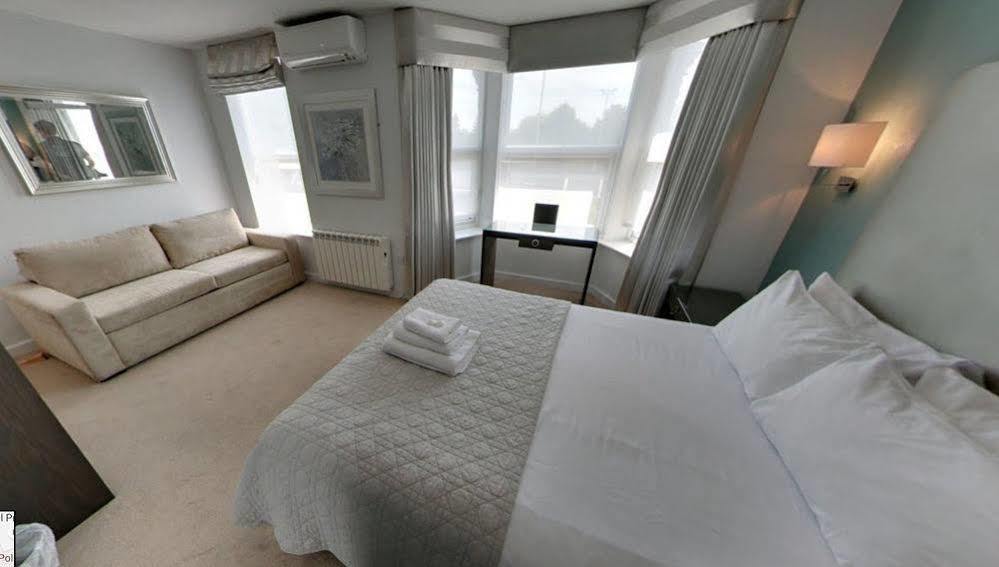 Mccafferty'S Guesthouse Ilford Bagian luar foto