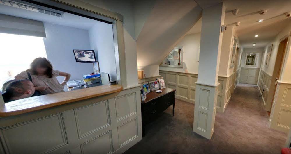 Mccafferty'S Guesthouse Ilford Bagian luar foto