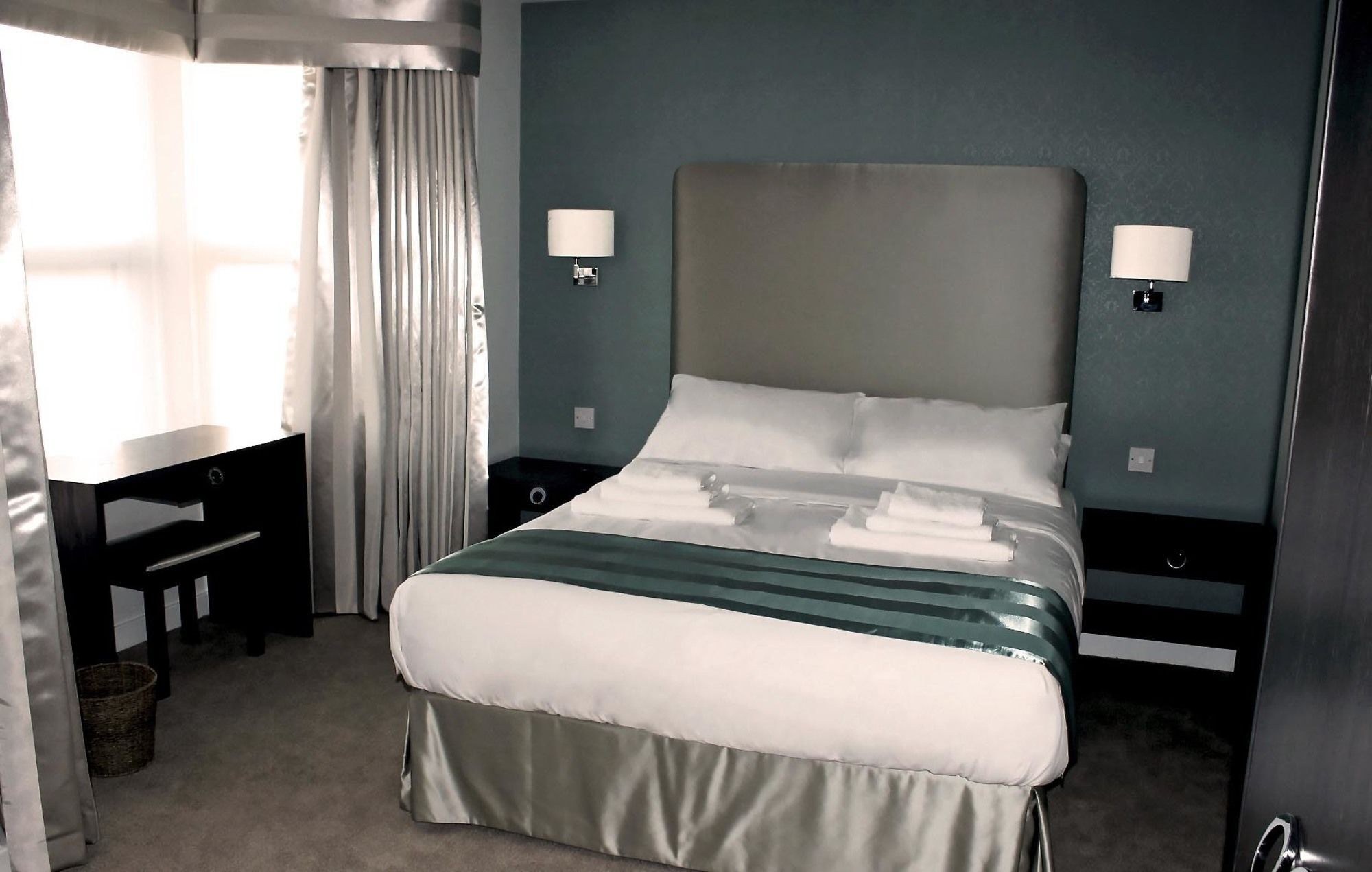 Mccafferty'S Guesthouse Ilford Bagian luar foto